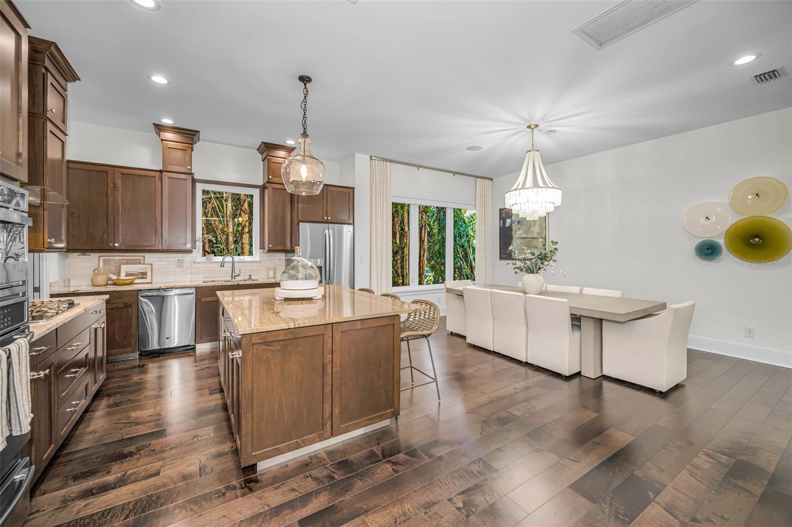 1710 BRIGHTWATERS BLVD NE, ST PETERSBURG, FL, 33704