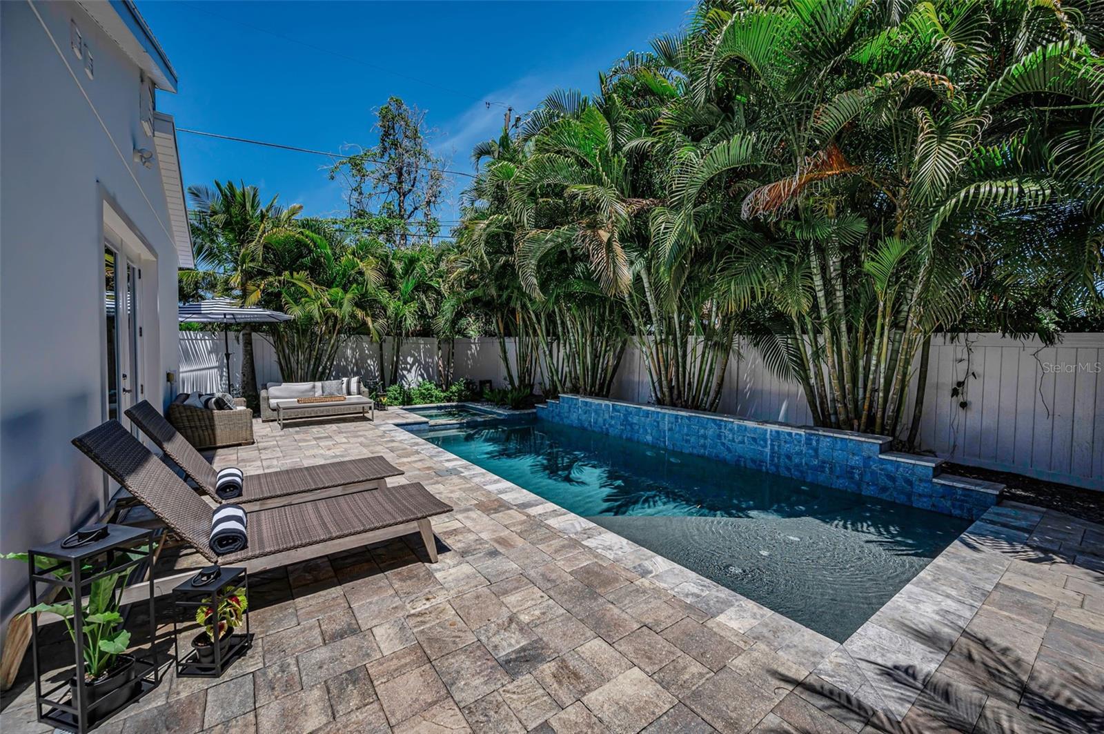 1710 BRIGHTWATERS BLVD NE, ST PETERSBURG, FL, 33704