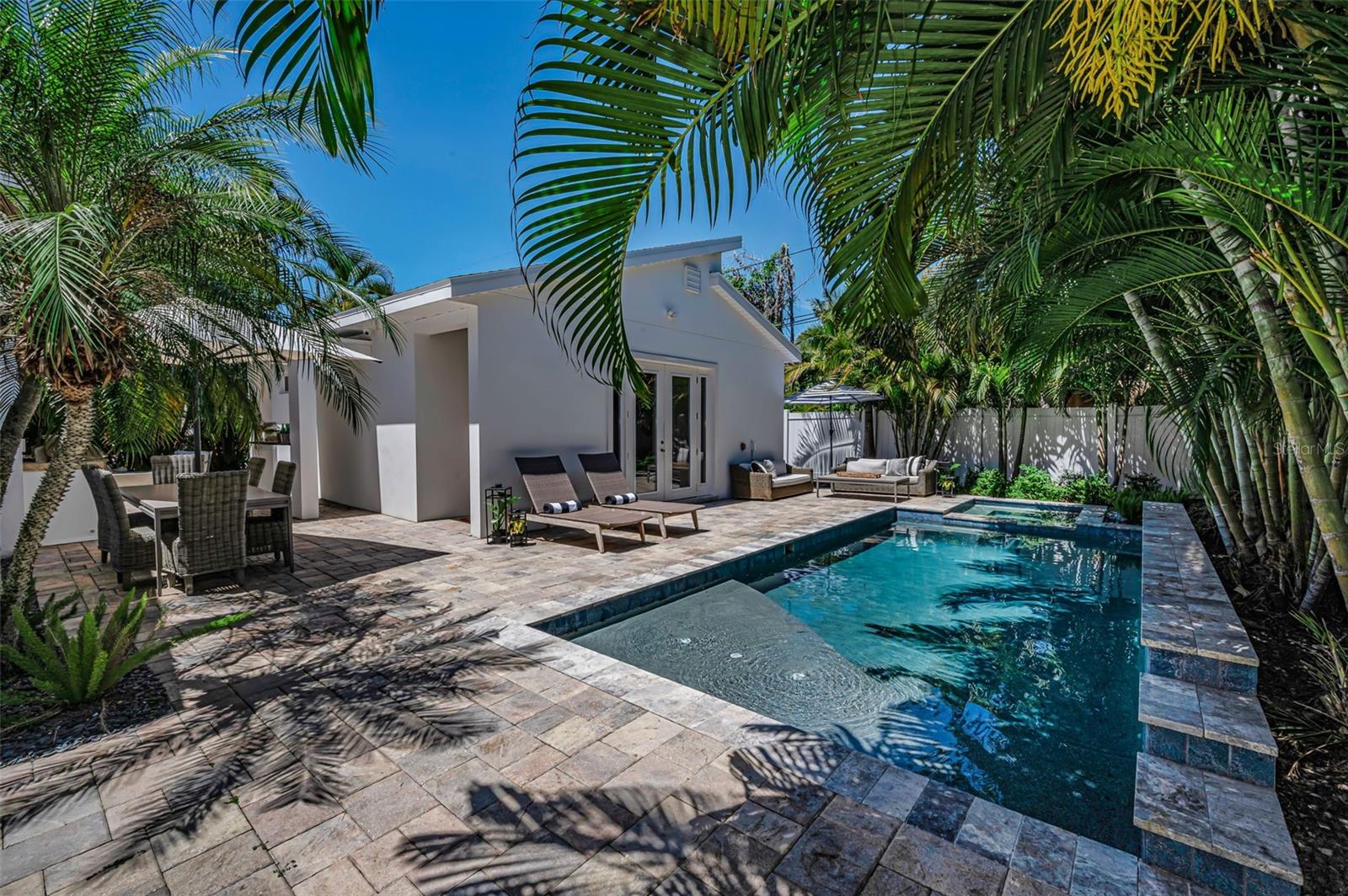 1710 BRIGHTWATERS BLVD NE, ST PETERSBURG, FL, 33704