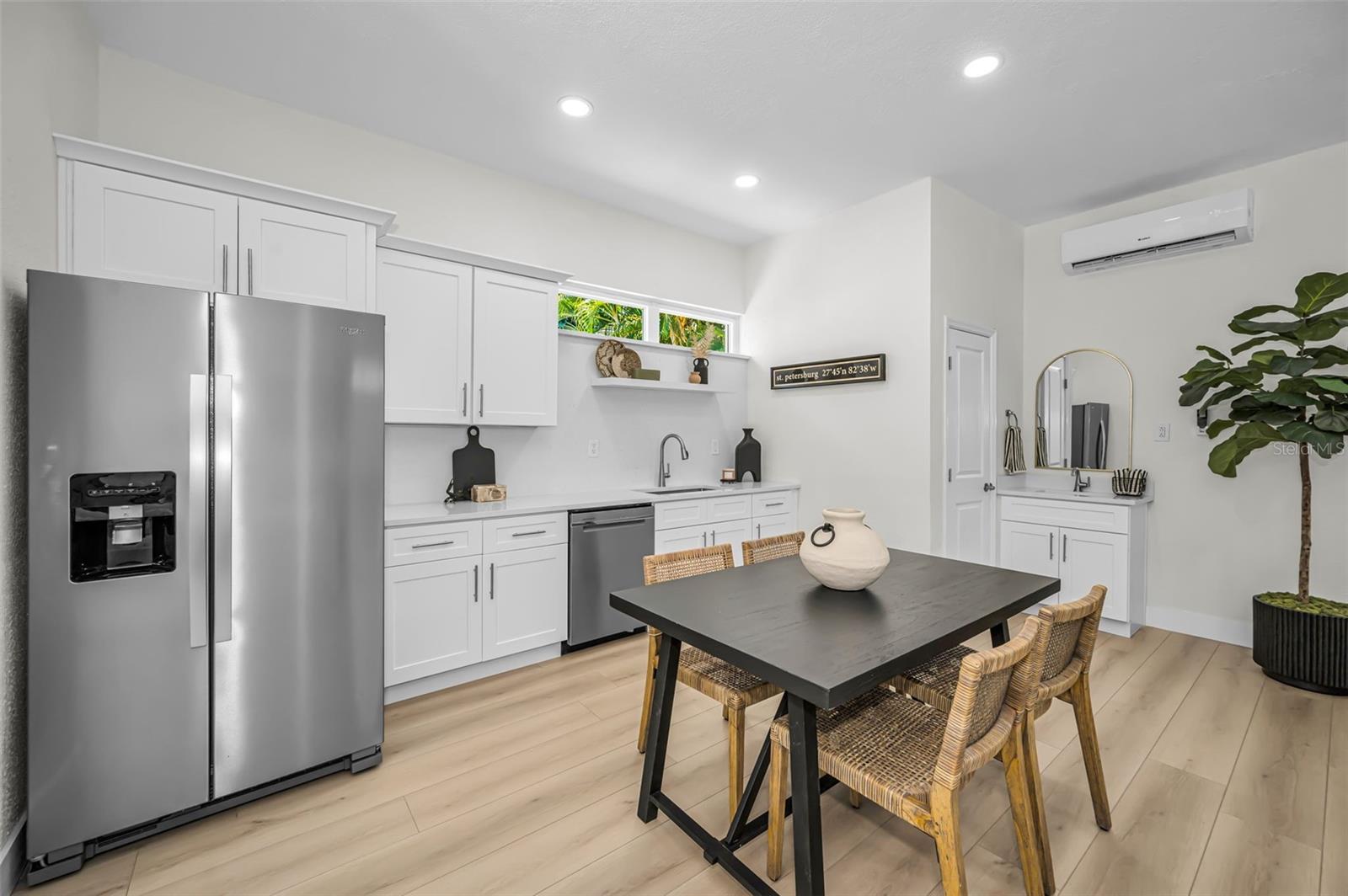 1710 BRIGHTWATERS BLVD NE, ST PETERSBURG, FL, 33704