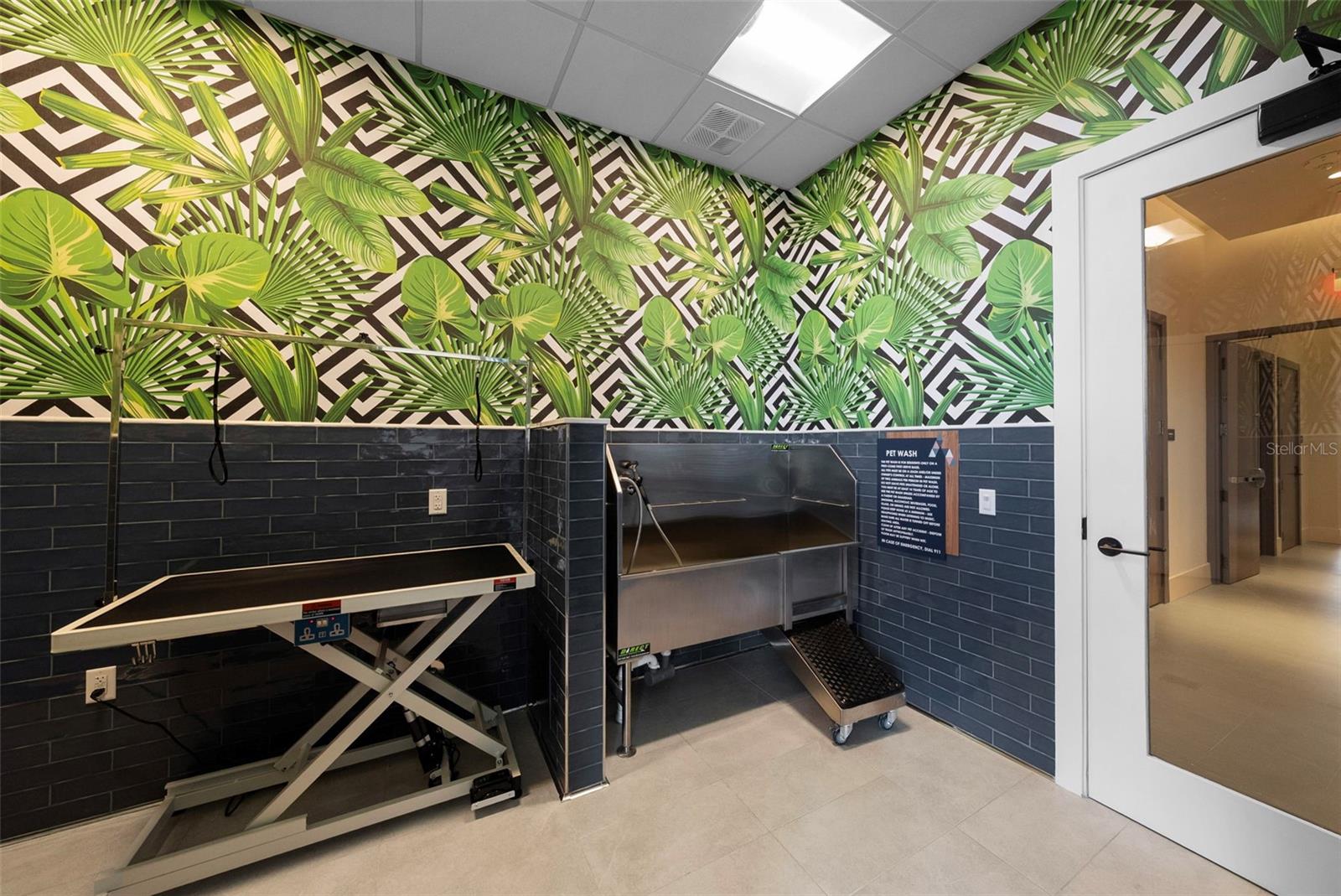 275 1ST AVE S #1202, ST PETERSBURG, FL, 33701