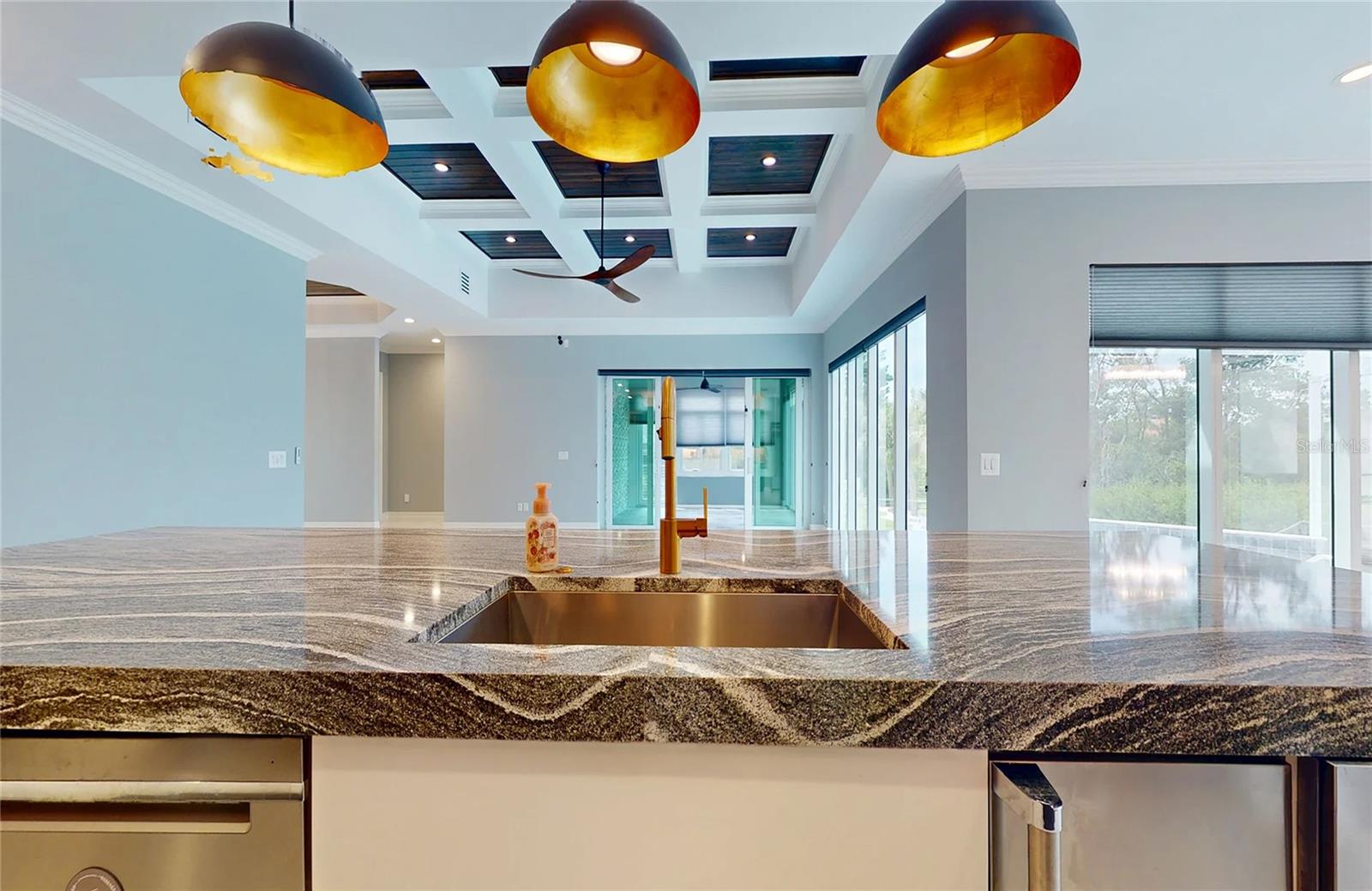 5951 BAY DR, GULFPORT, FL, 33707