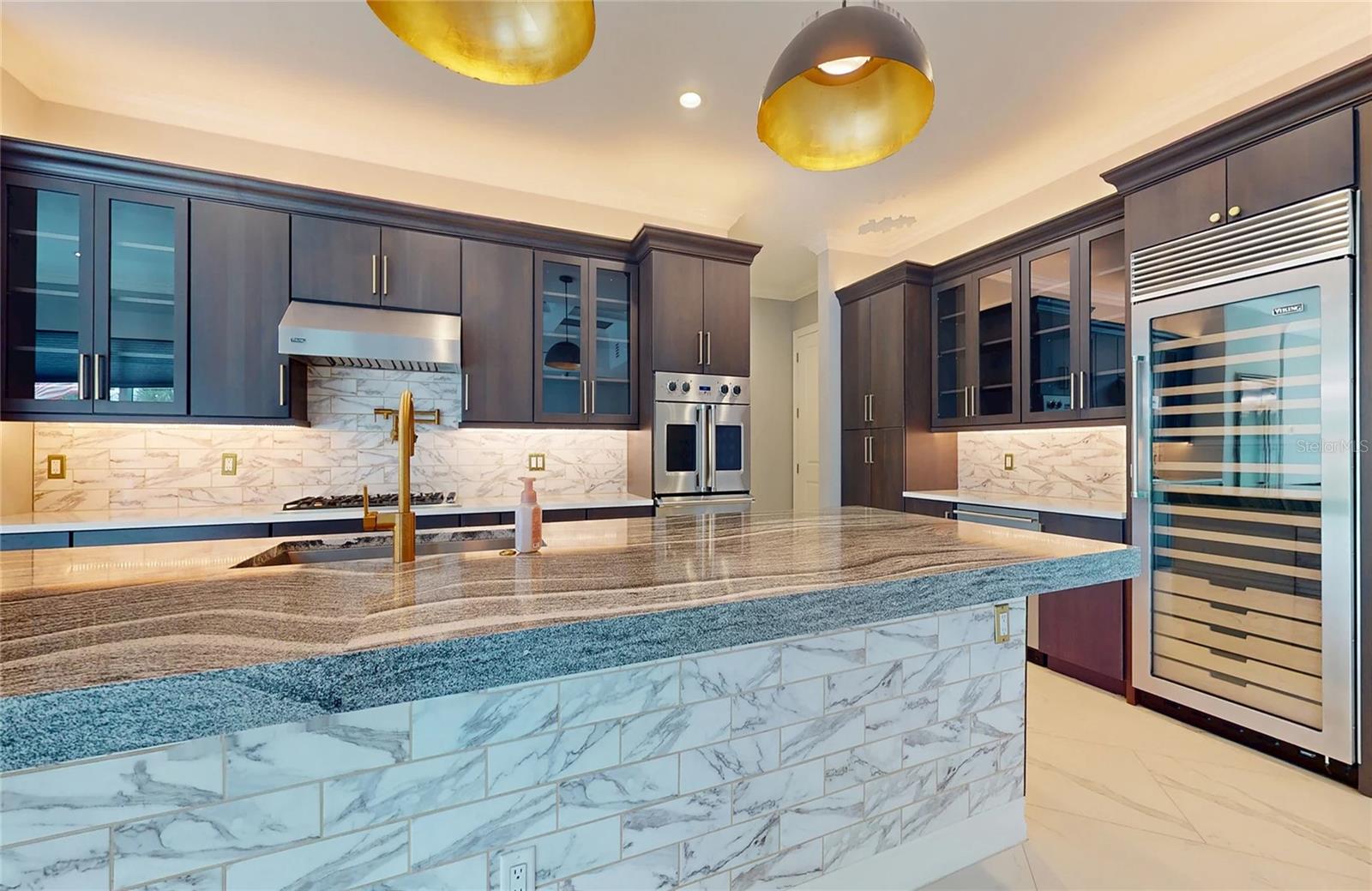 5951 BAY DR, GULFPORT, FL, 33707