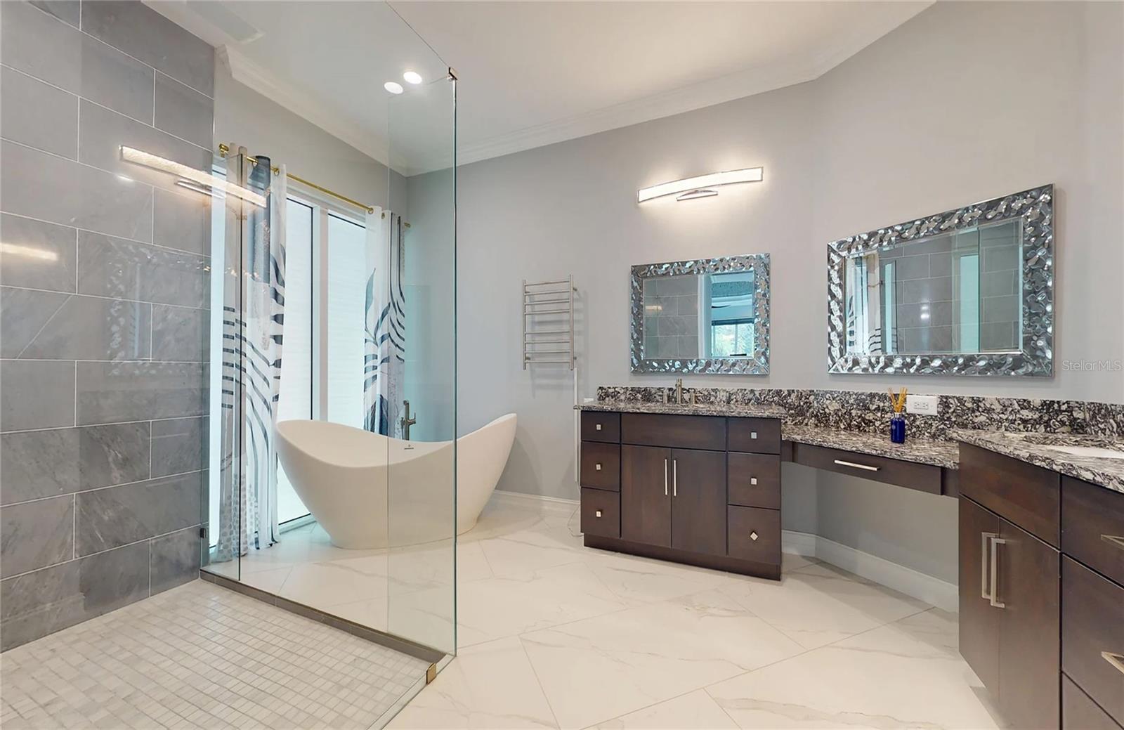 5951 BAY DR, GULFPORT, FL, 33707