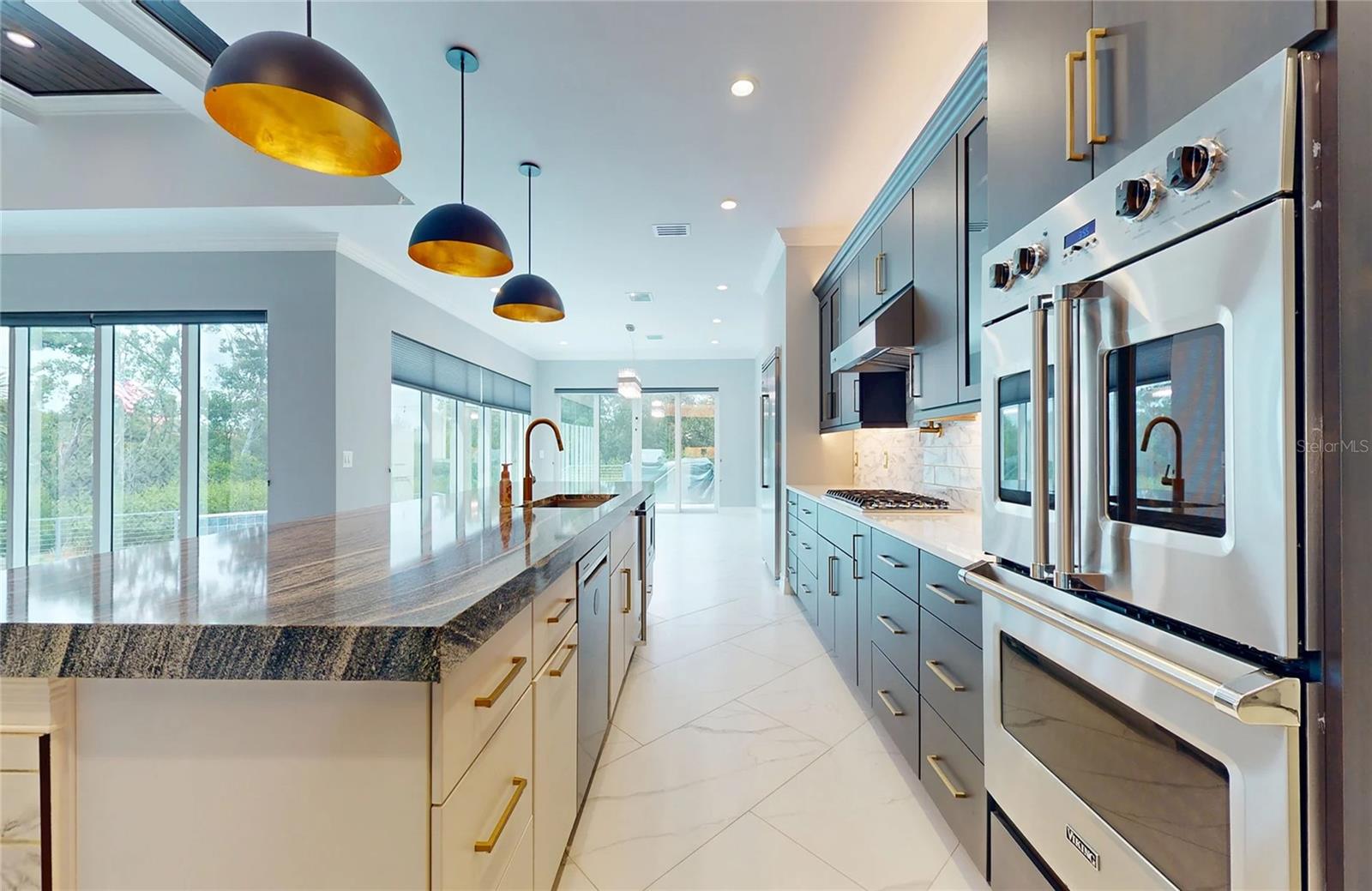 5951 BAY DR, GULFPORT, FL, 33707