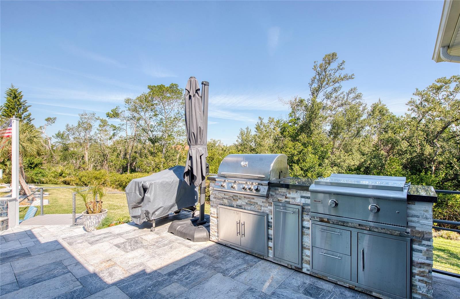 5951 BAY DR, GULFPORT, FL, 33707