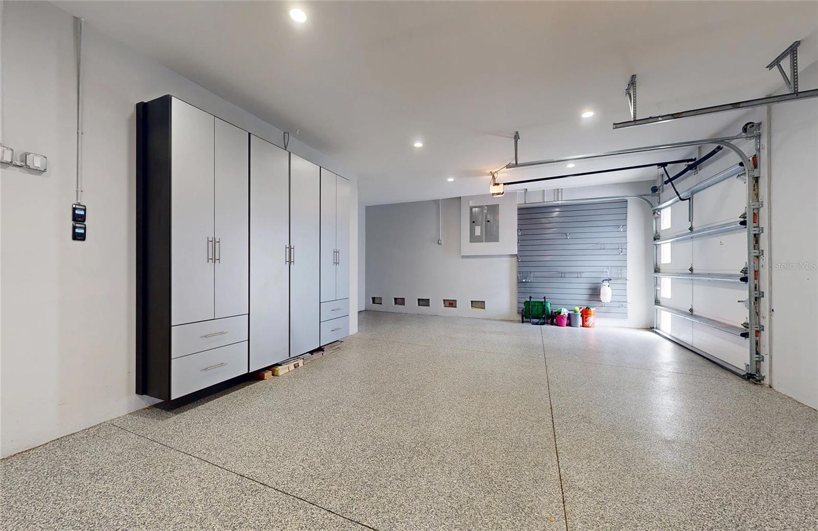 5951 BAY DR, GULFPORT, FL, 33707