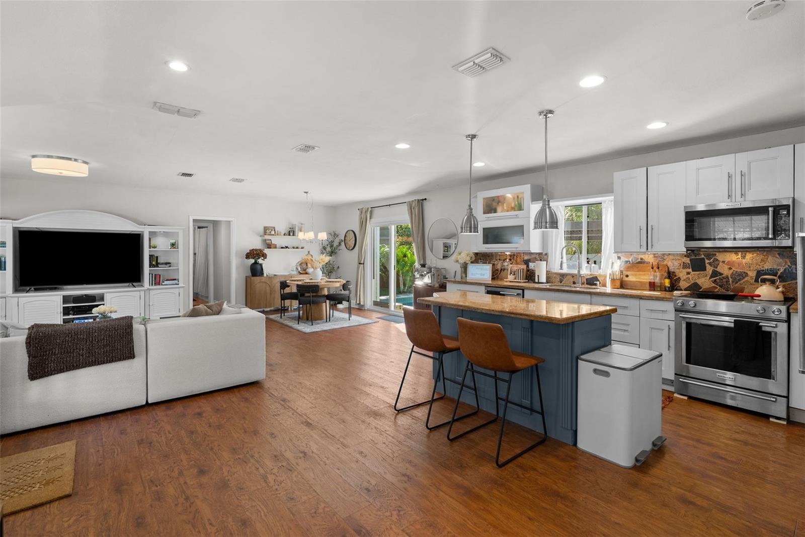 3801 S LYNWOOD AVE, TAMPA, FL, 33611