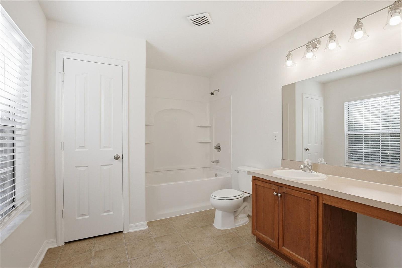 6339 CHERRY BLOSSOM TRL, GIBSONTON, FL, 33534