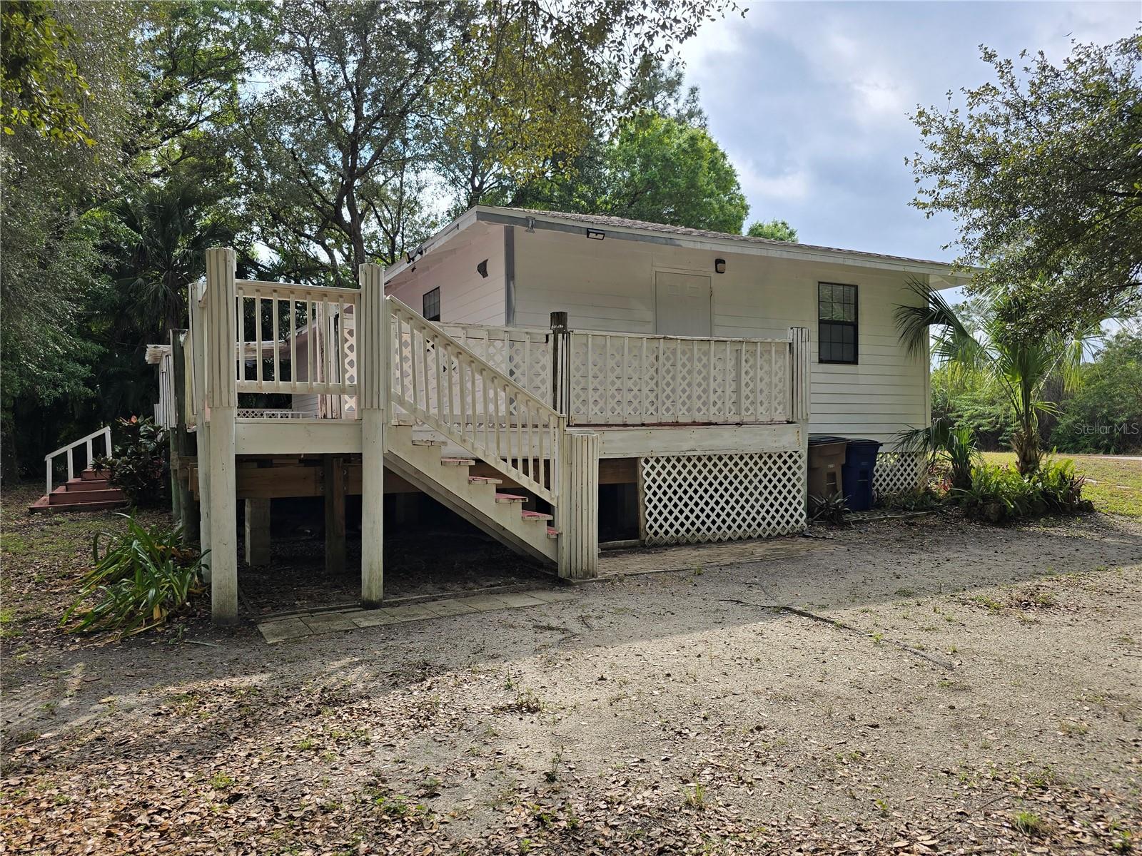 1652 LAKE AVE, LEHIGH ACRES, FL, 33972
