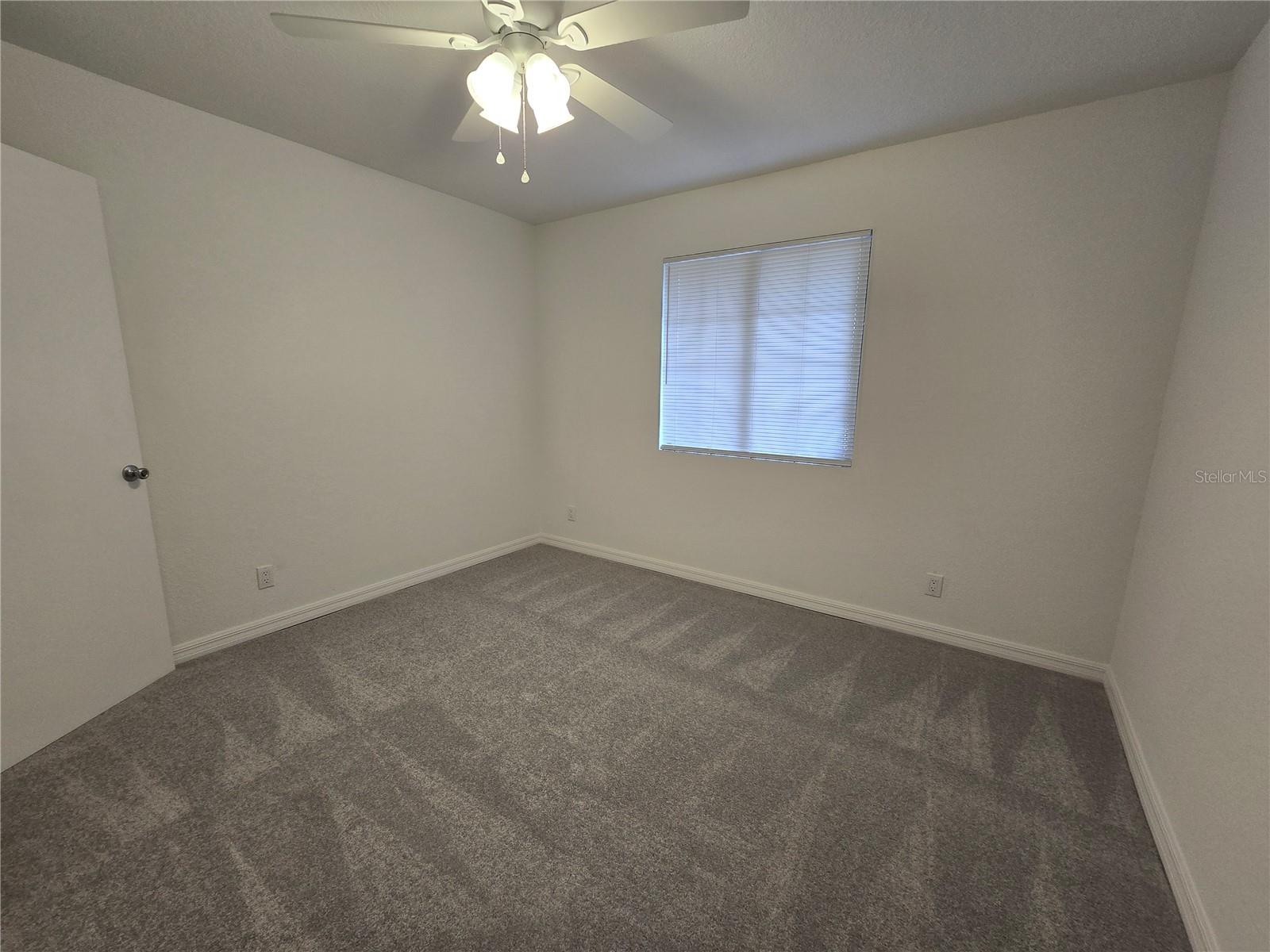 1652 LAKE AVE, LEHIGH ACRES, FL, 33972