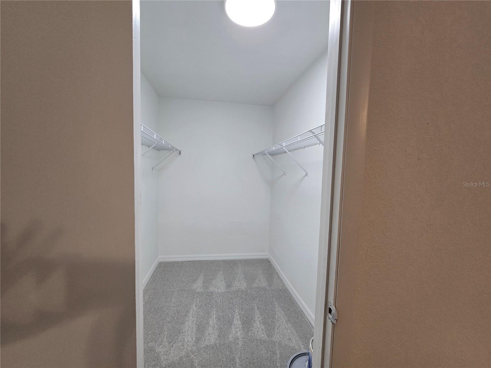 1652 LAKE AVE, LEHIGH ACRES, FL, 33972