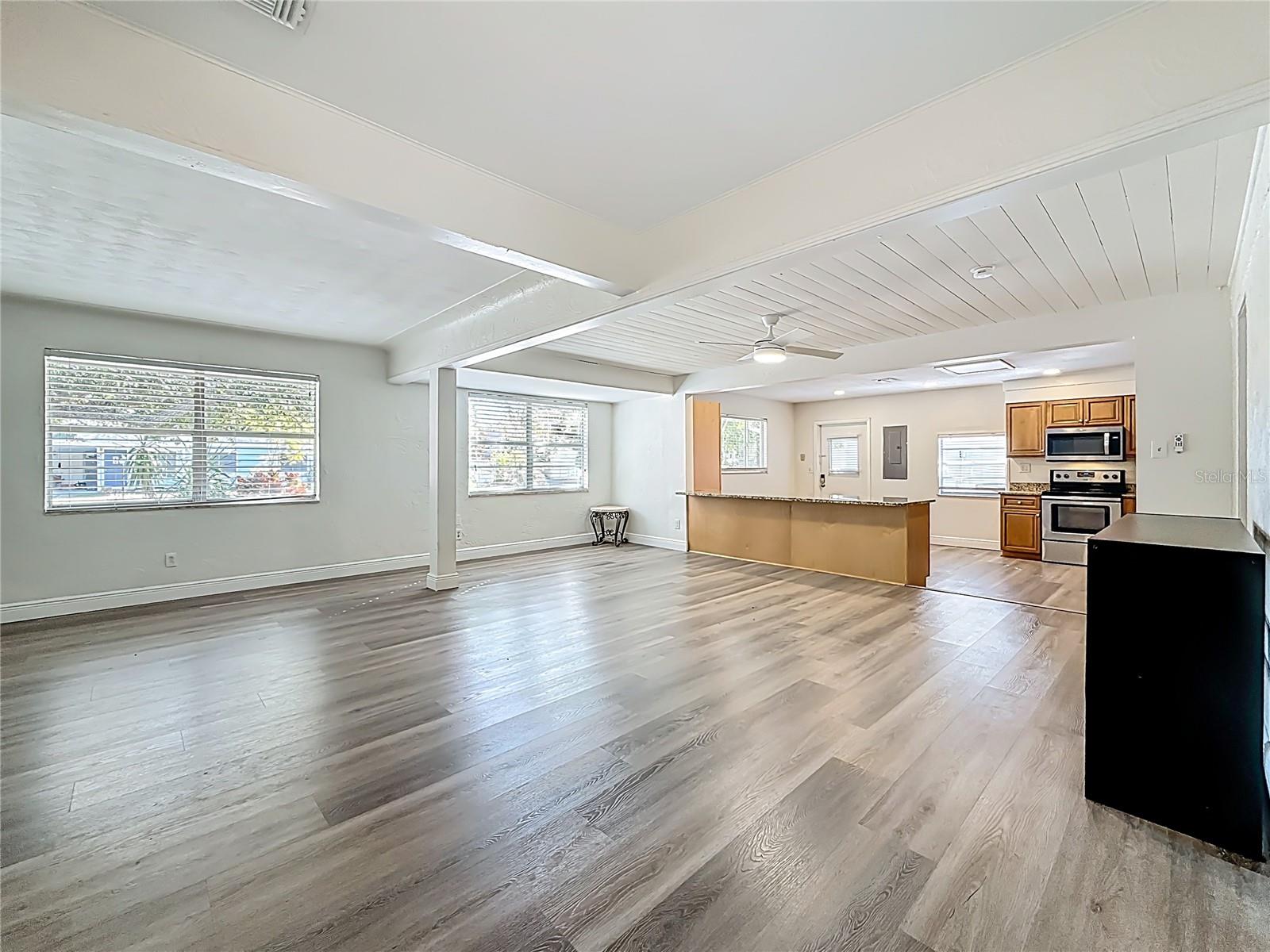 424 72ND ST N, ST PETERSBURG, FL, 33710