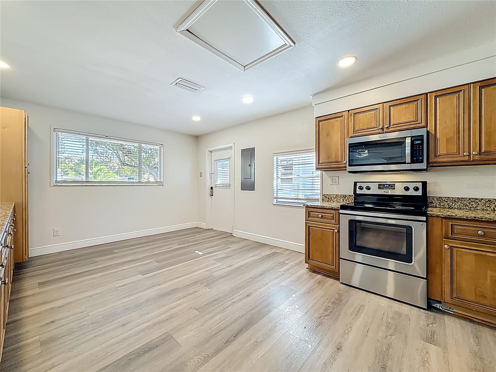 424 72ND ST N, ST PETERSBURG, FL, 33710