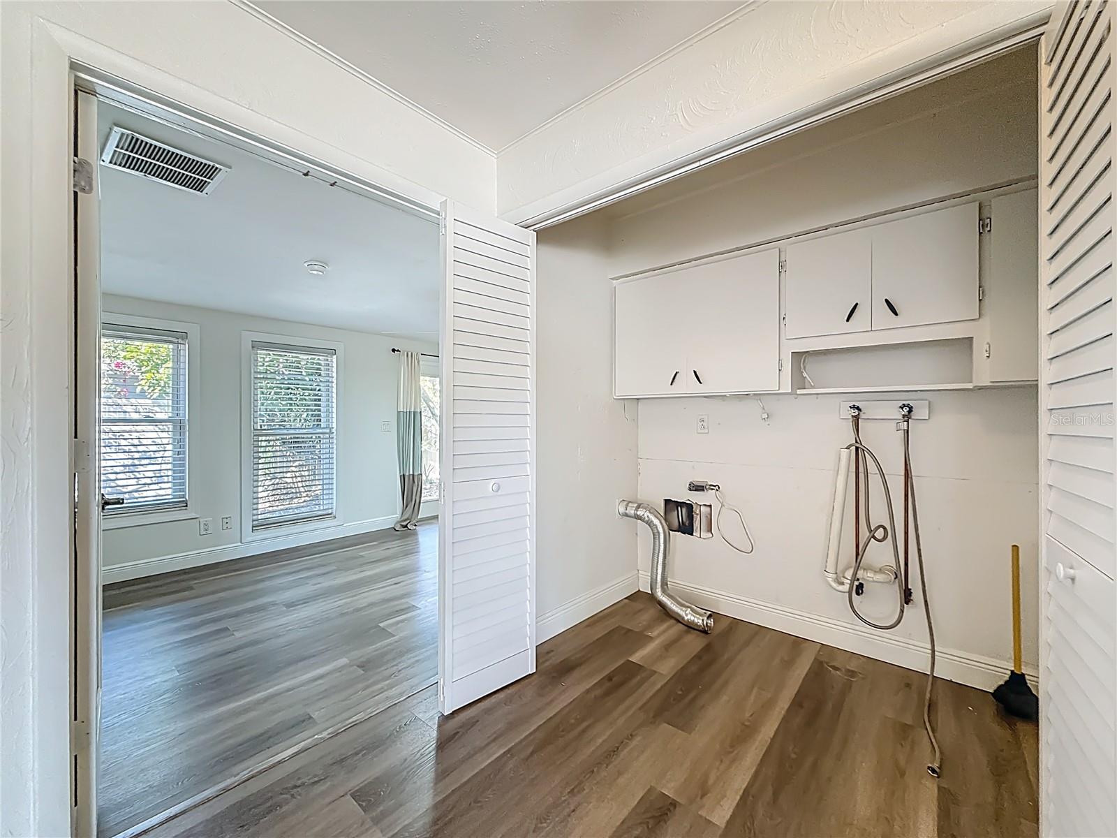 424 72ND ST N, ST PETERSBURG, FL, 33710