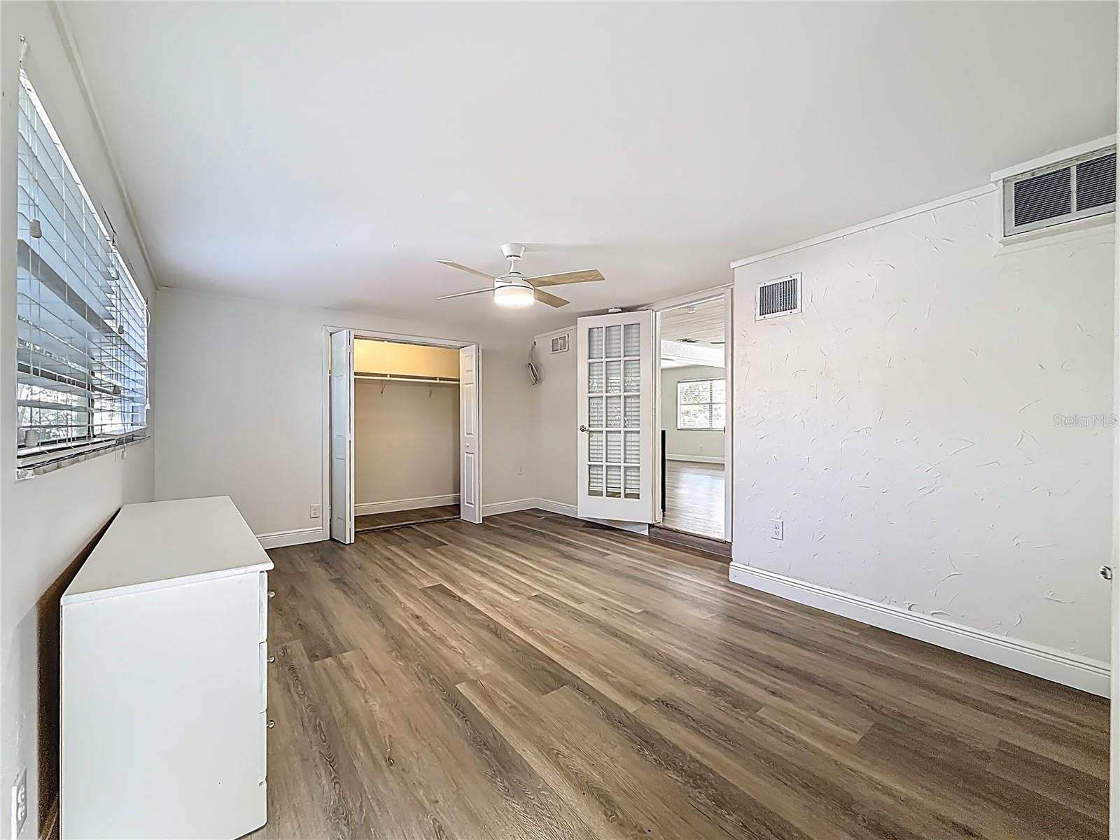 424 72ND ST N, ST PETERSBURG, FL, 33710