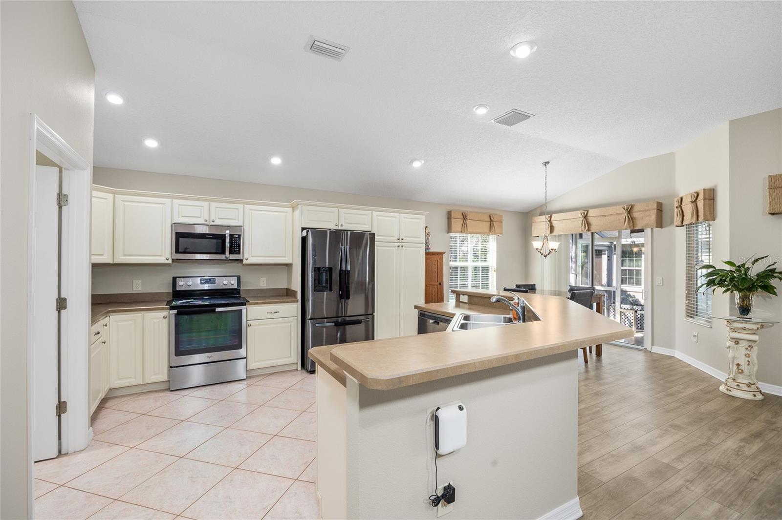 3258 SYLEWOOD AVE, THE VILLAGES, FL, 32163