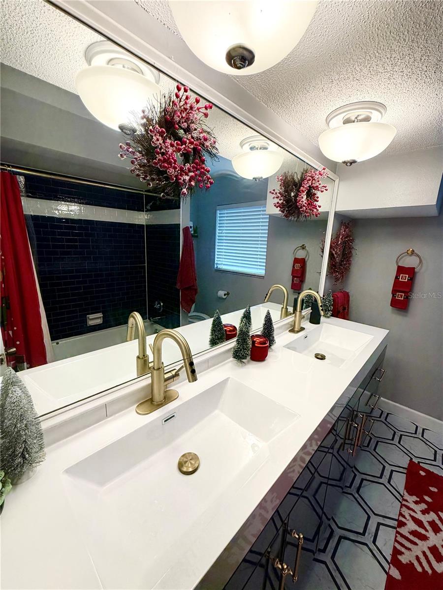 3233 TEAL AVE, SARASOTA, FL, 34232