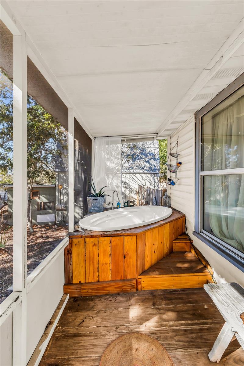 11408 HUGGINS ST, LEESBURG, FL, 34788