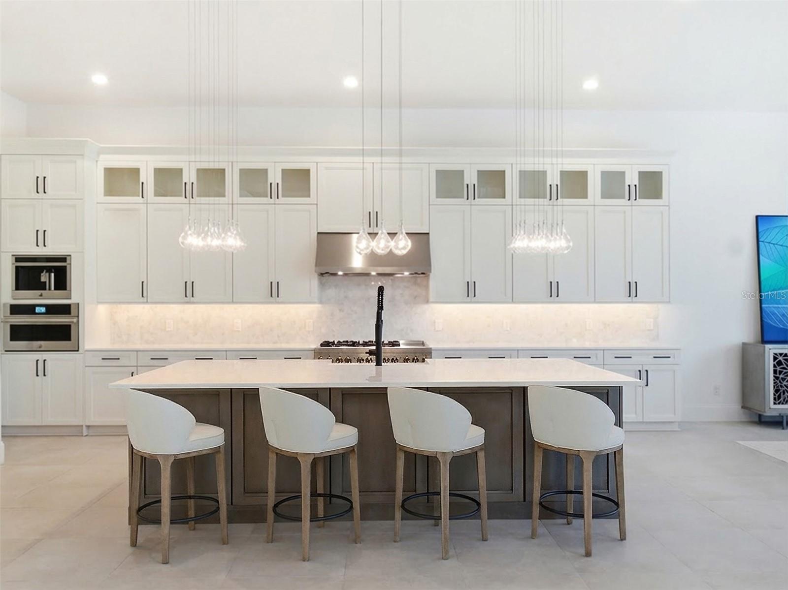 O6379130 Property Photo