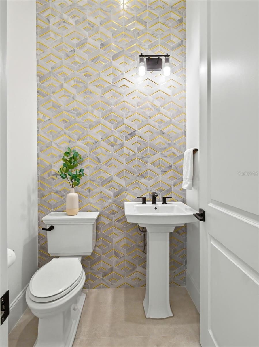 O6379130 Property Photo