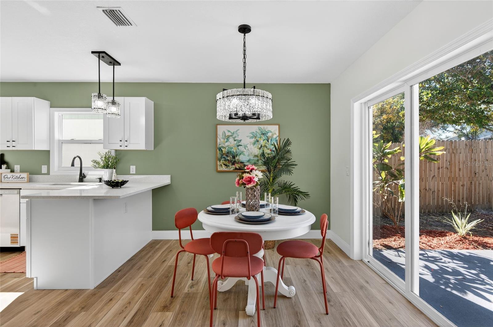 228 REGAL PARK DR, VALRICO, FL, 33594