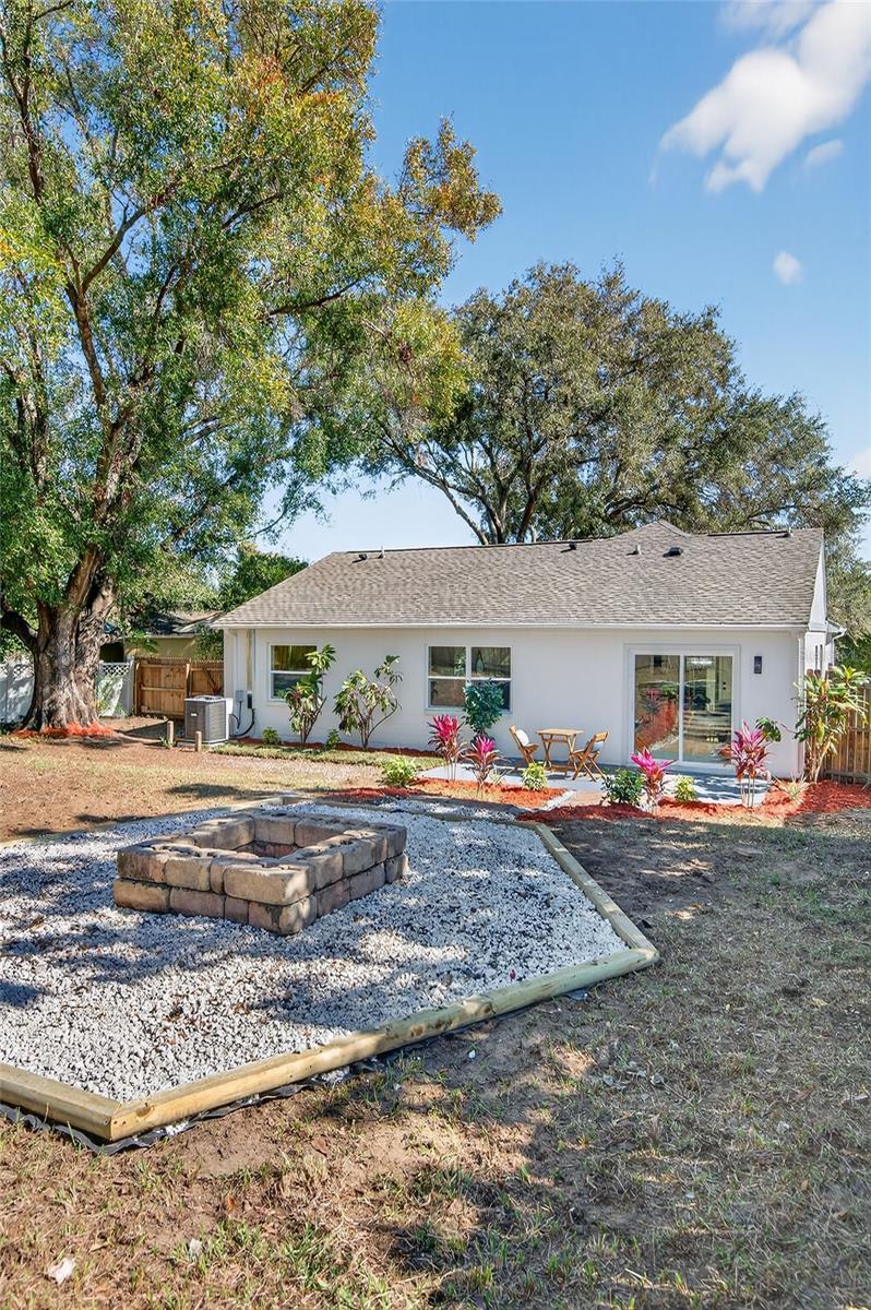 228 REGAL PARK DR, VALRICO, FL, 33594