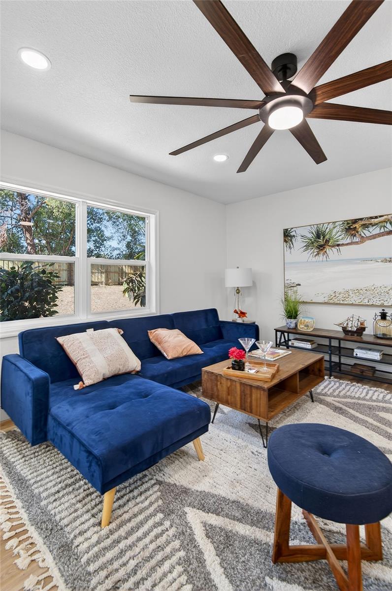 228 REGAL PARK DR, VALRICO, FL, 33594