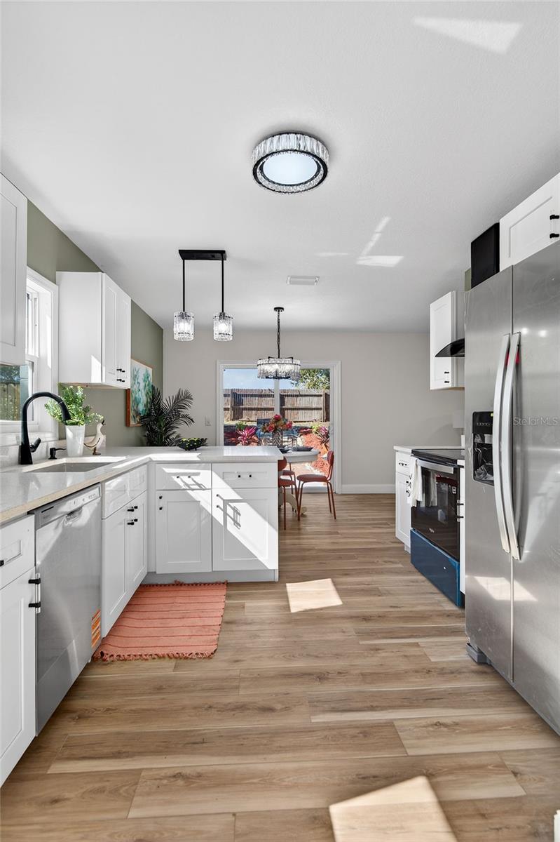 228 REGAL PARK DR, VALRICO, FL, 33594