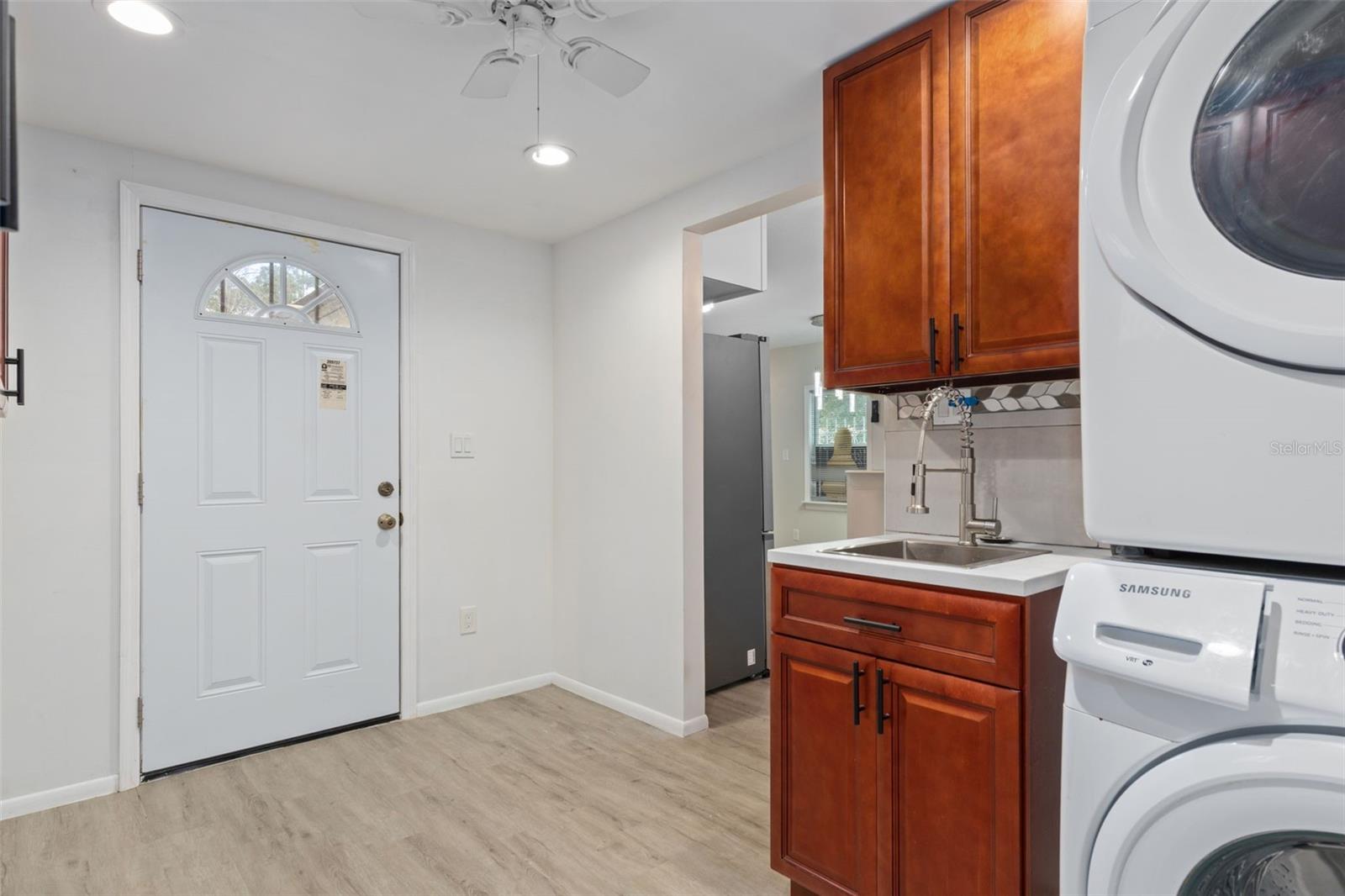 193 GLADYS AVE, INGLIS, FL, 34449