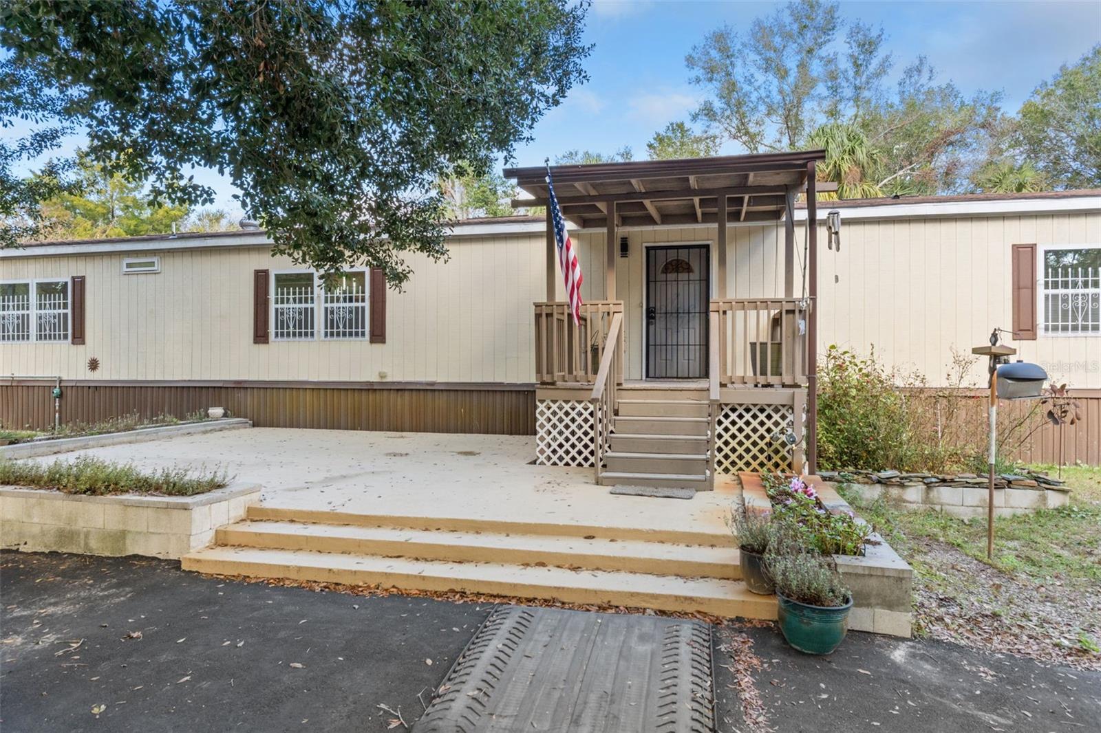 193 GLADYS AVE, INGLIS, FL, 34449