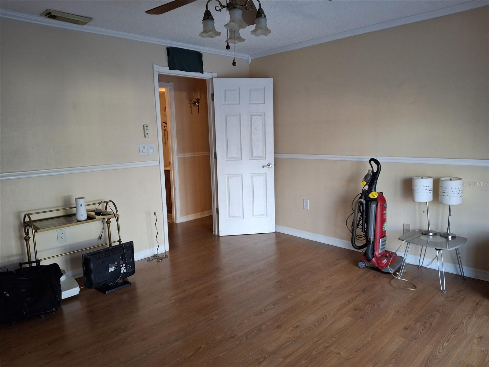 9305 120TH LN, SEMINOLE, FL, 33772