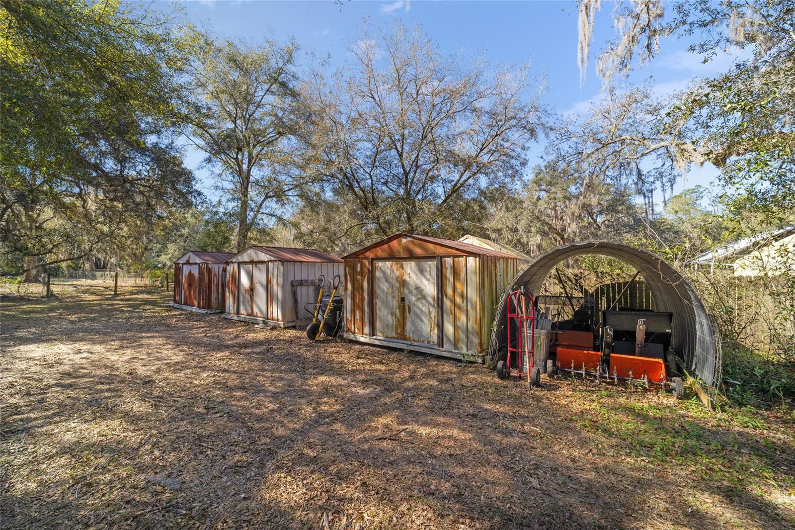 1572 N HIGHWAY 314A, SILVER SPRINGS, FL, 34488