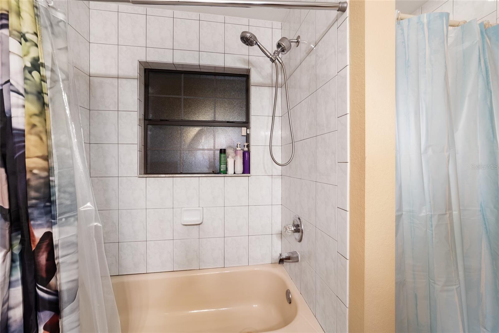 1572 N HIGHWAY 314A, SILVER SPRINGS, FL, 34488