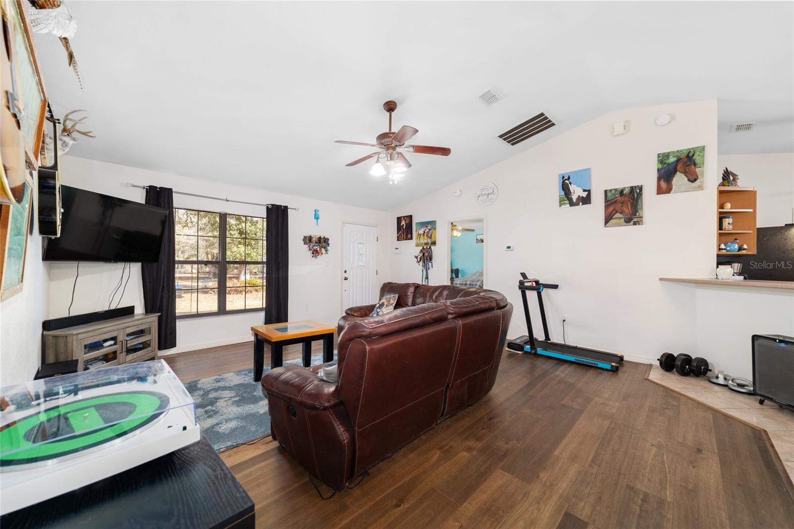 1572 N HIGHWAY 314A, SILVER SPRINGS, FL, 34488