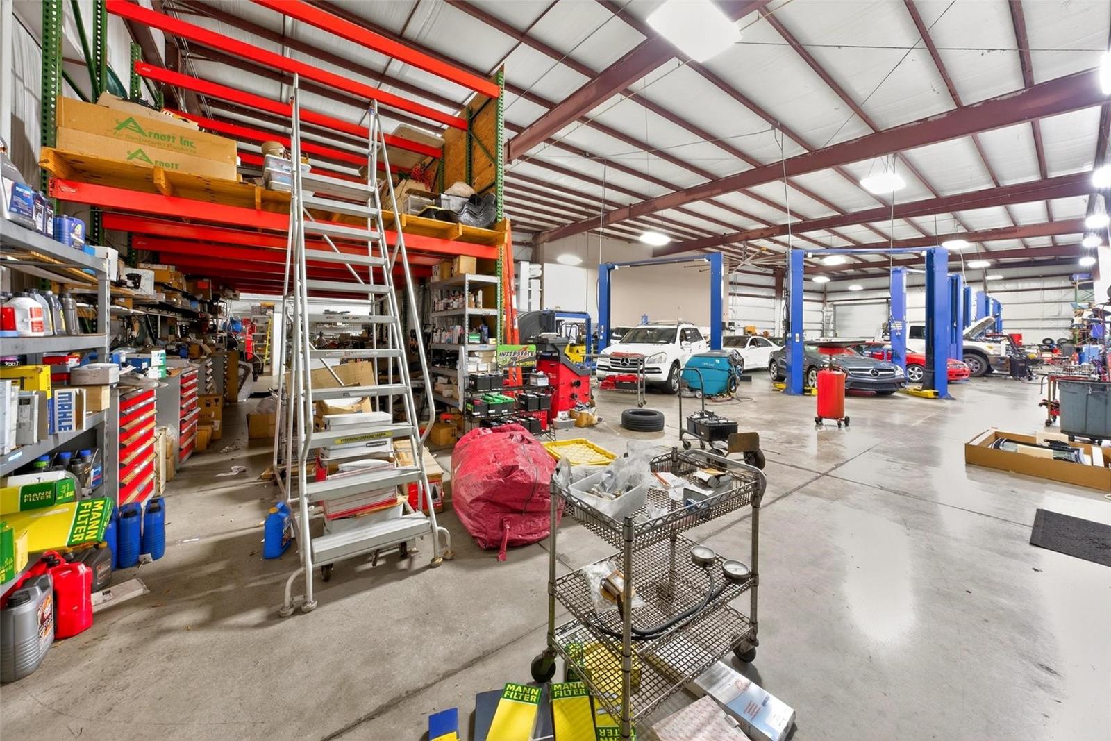 551 S ECON CIR, OVIEDO, FL, 32765