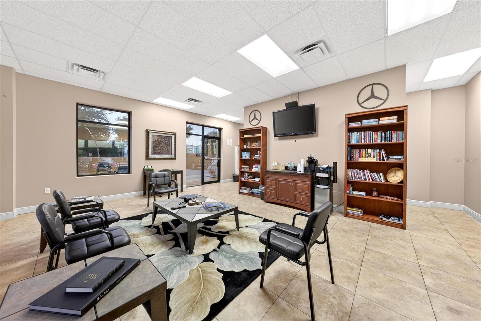 551 S ECON CIR, OVIEDO, FL, 32765