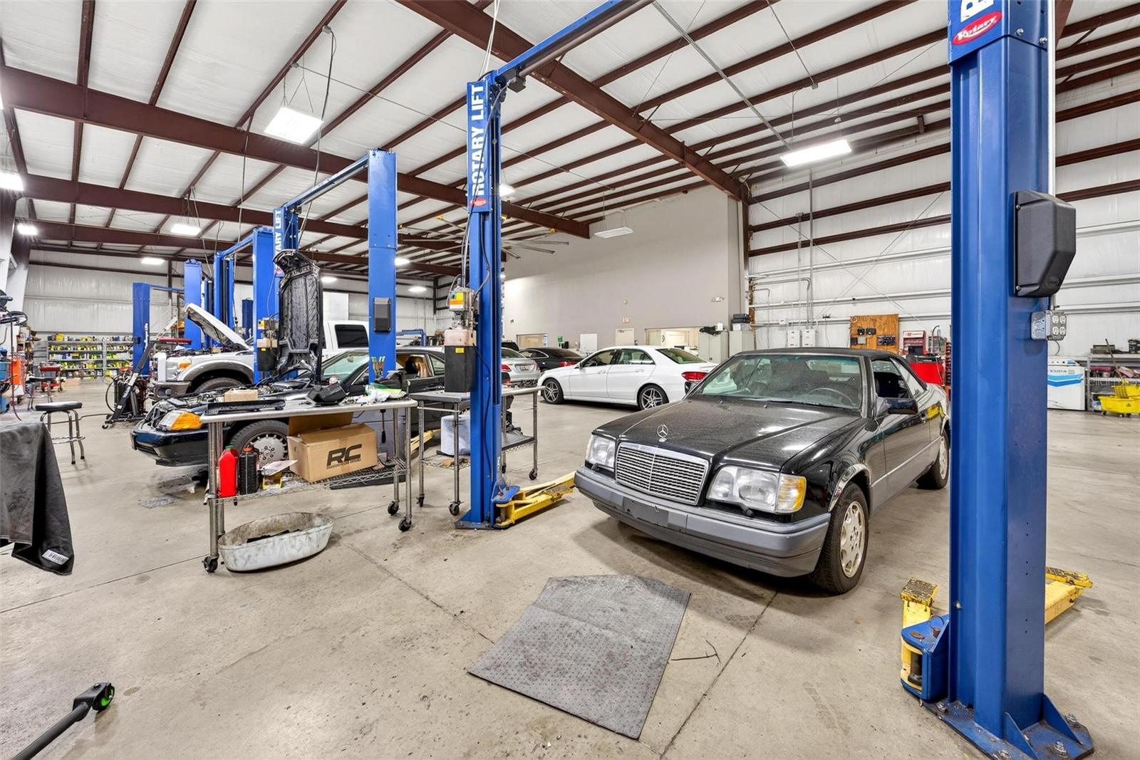 551 S ECON CIR, OVIEDO, FL, 32765