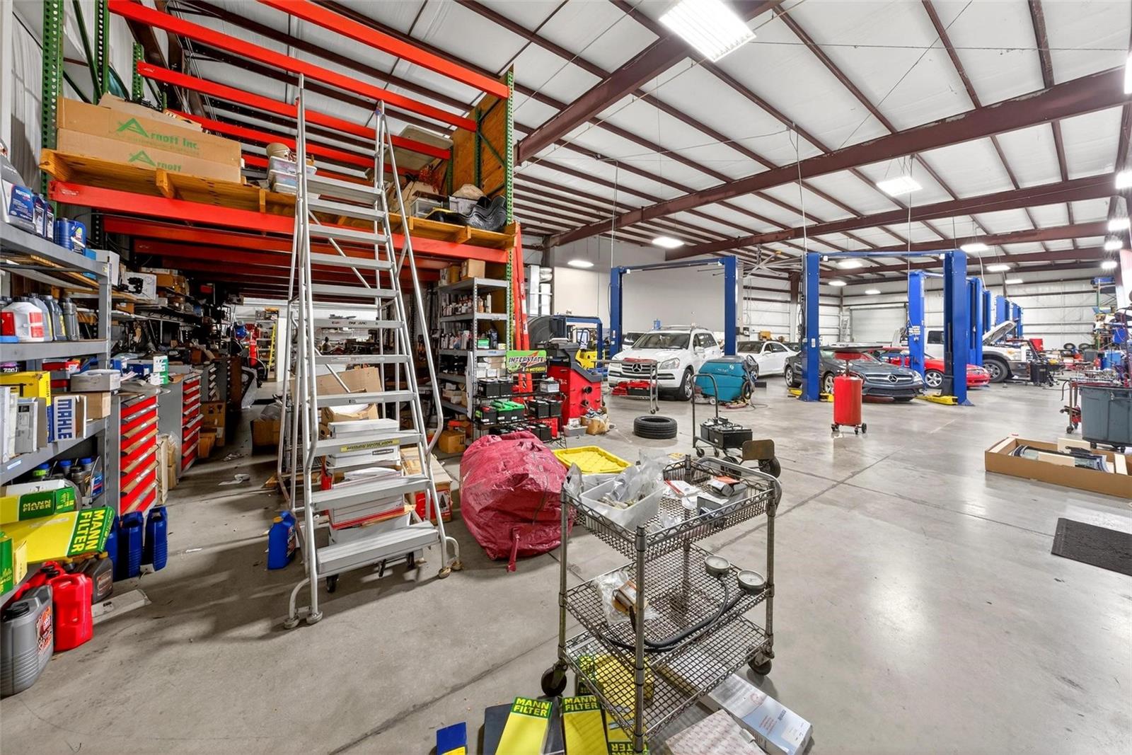 551 S ECON CIR, OVIEDO, FL, 32765