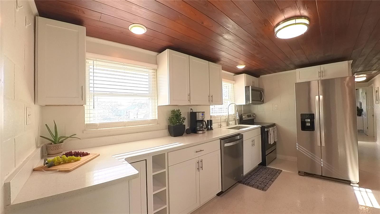 511 DONA DR, NOKOMIS, FL, 34275