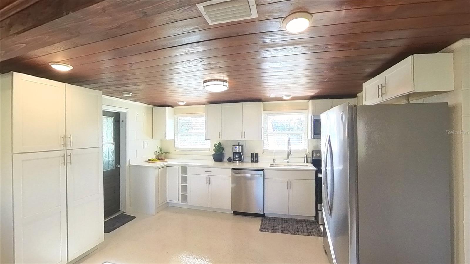 511 DONA DR, NOKOMIS, FL, 34275