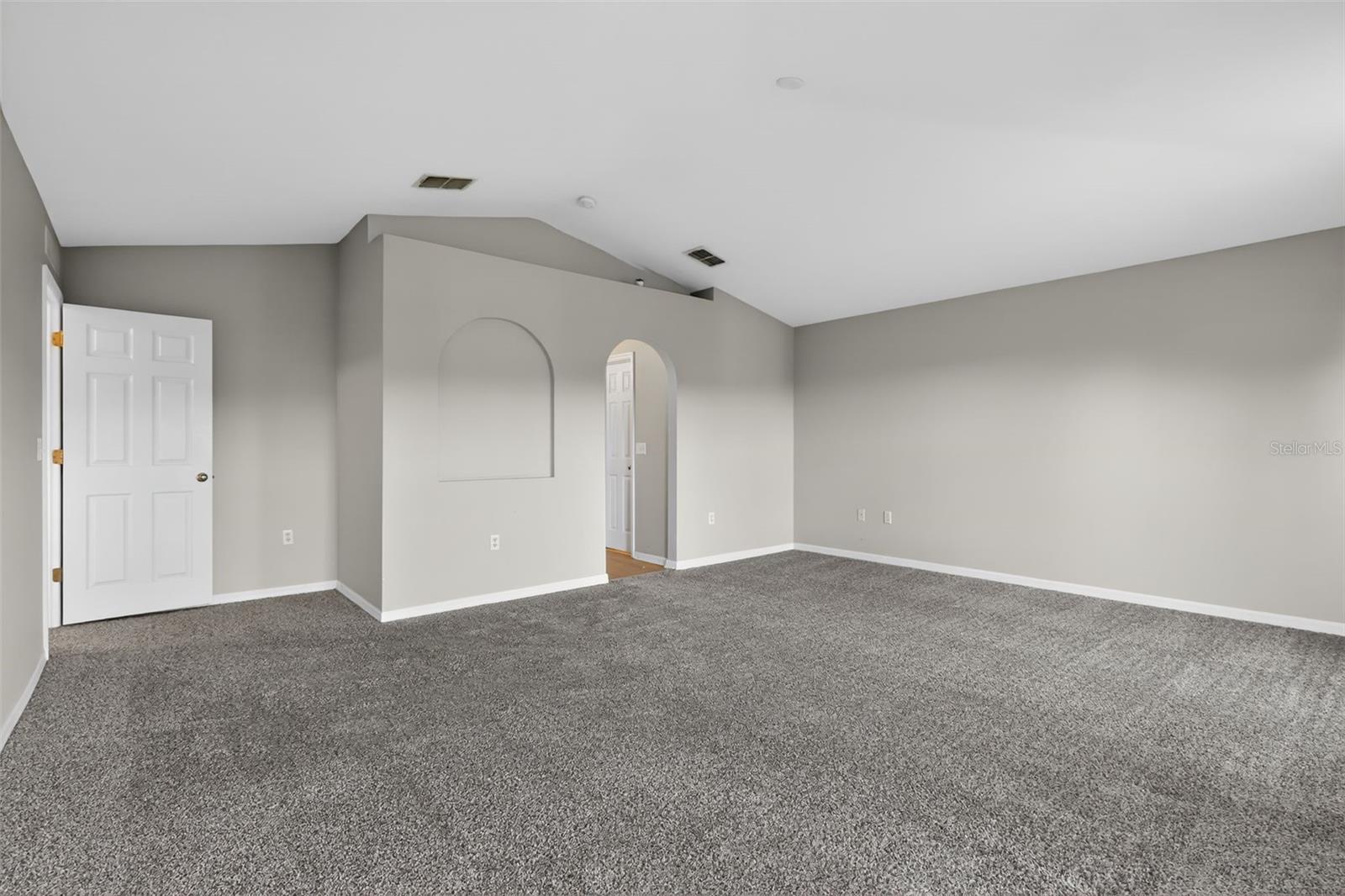 831 MARIETTA LN, EUSTIS, FL, 32726