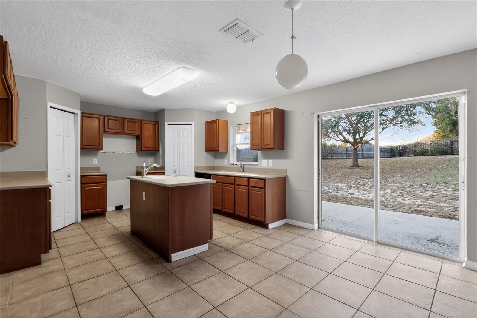 831 MARIETTA LN, EUSTIS, FL, 32726