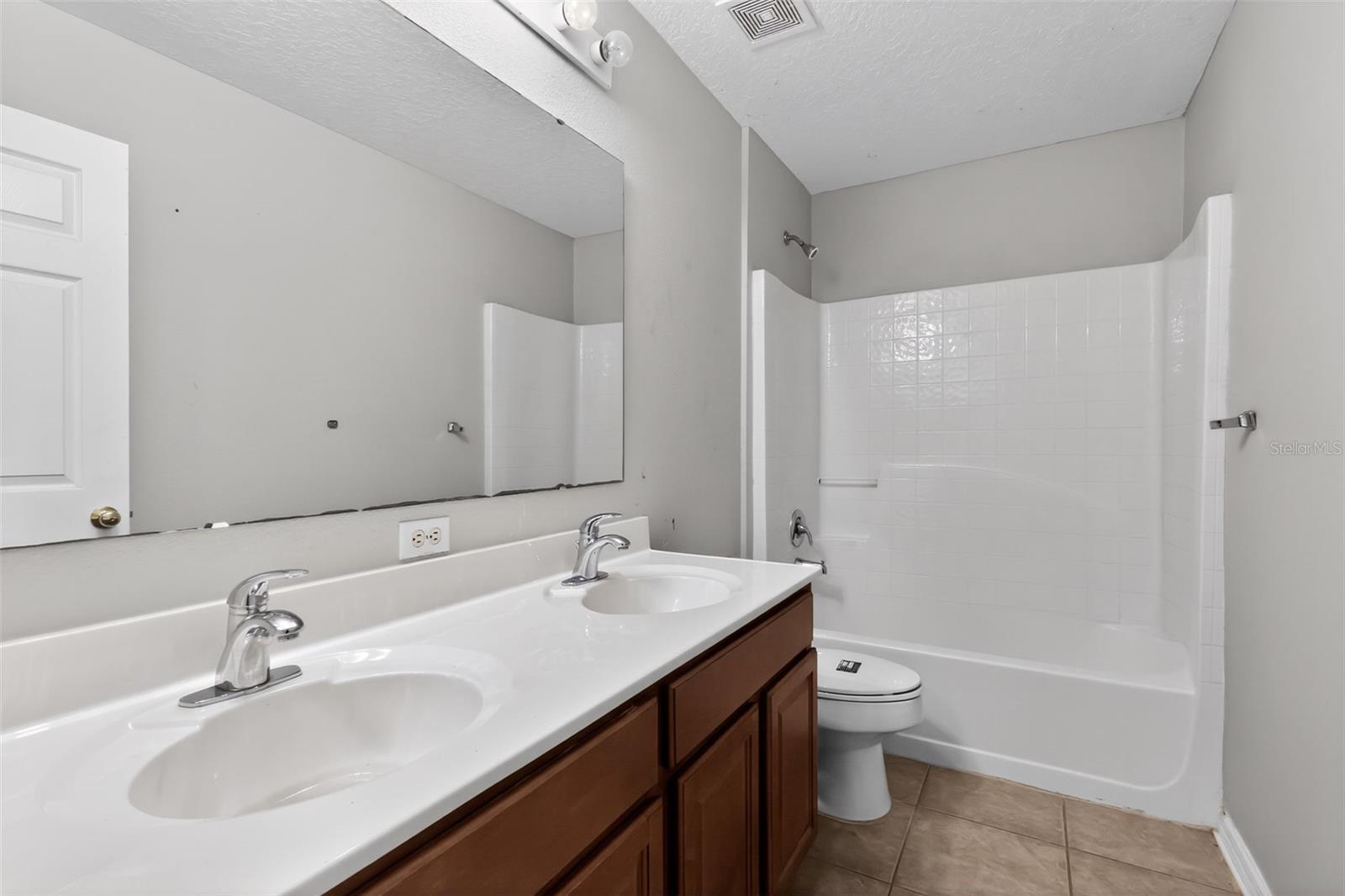 831 MARIETTA LN, EUSTIS, FL, 32726