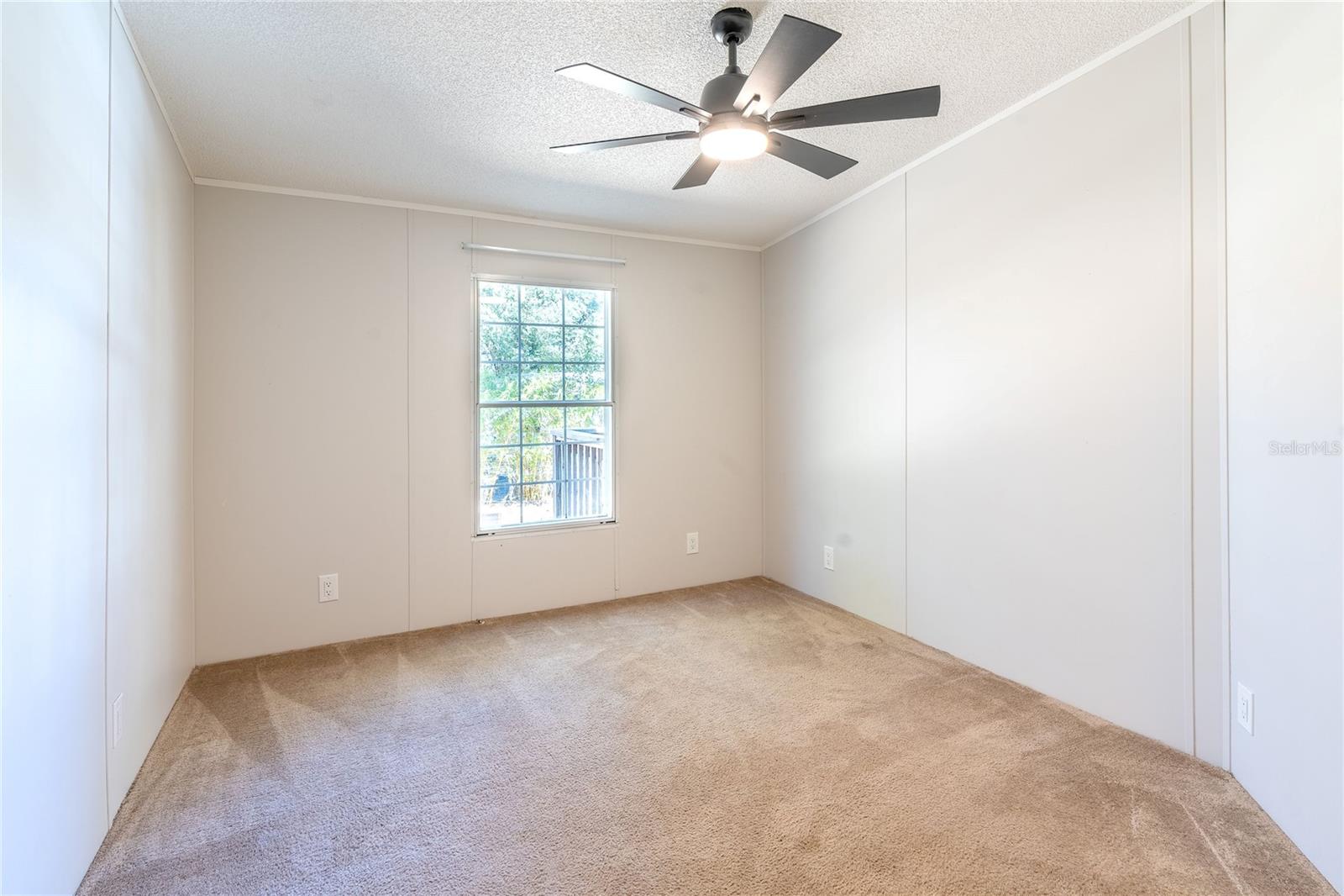 13811 COUNTY ROAD 109D, LADY LAKE, FL, 32159