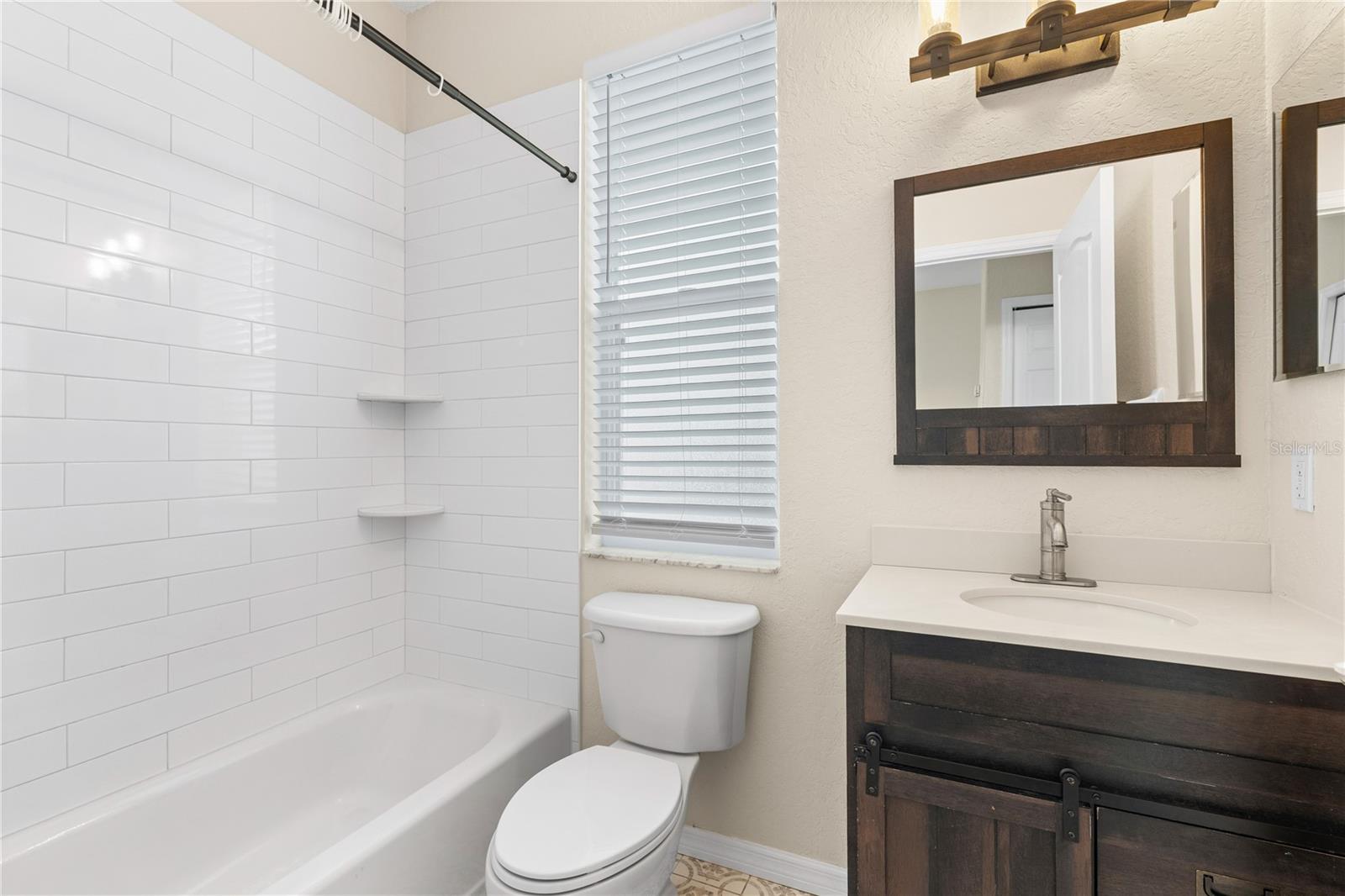 7051 CHATUM LIGHT RUN, BRADENTON, FL, 34212