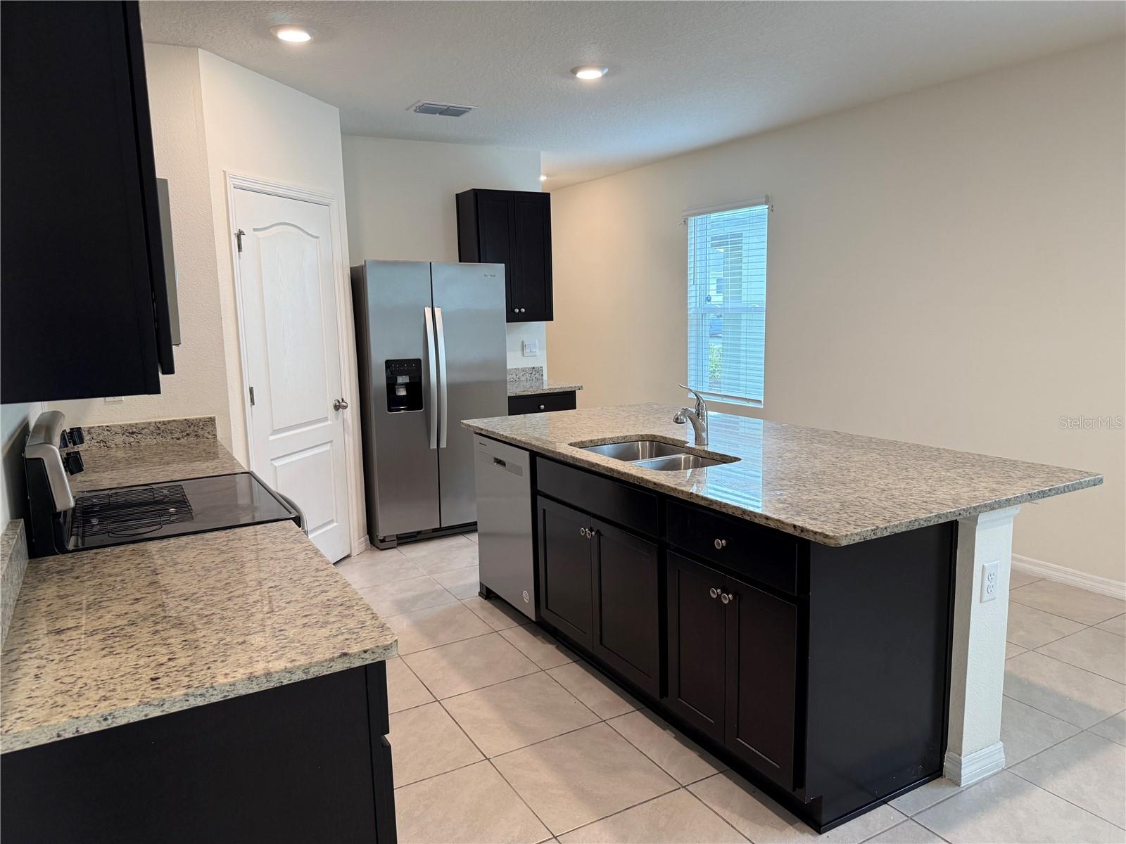 2626 ANGEL FALLS DR, DAVENPORT, FL, 33837