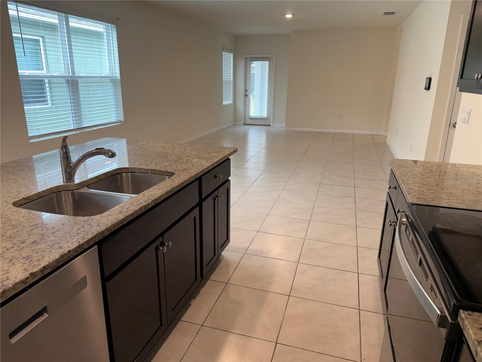 2626 ANGEL FALLS DR, DAVENPORT, FL, 33837