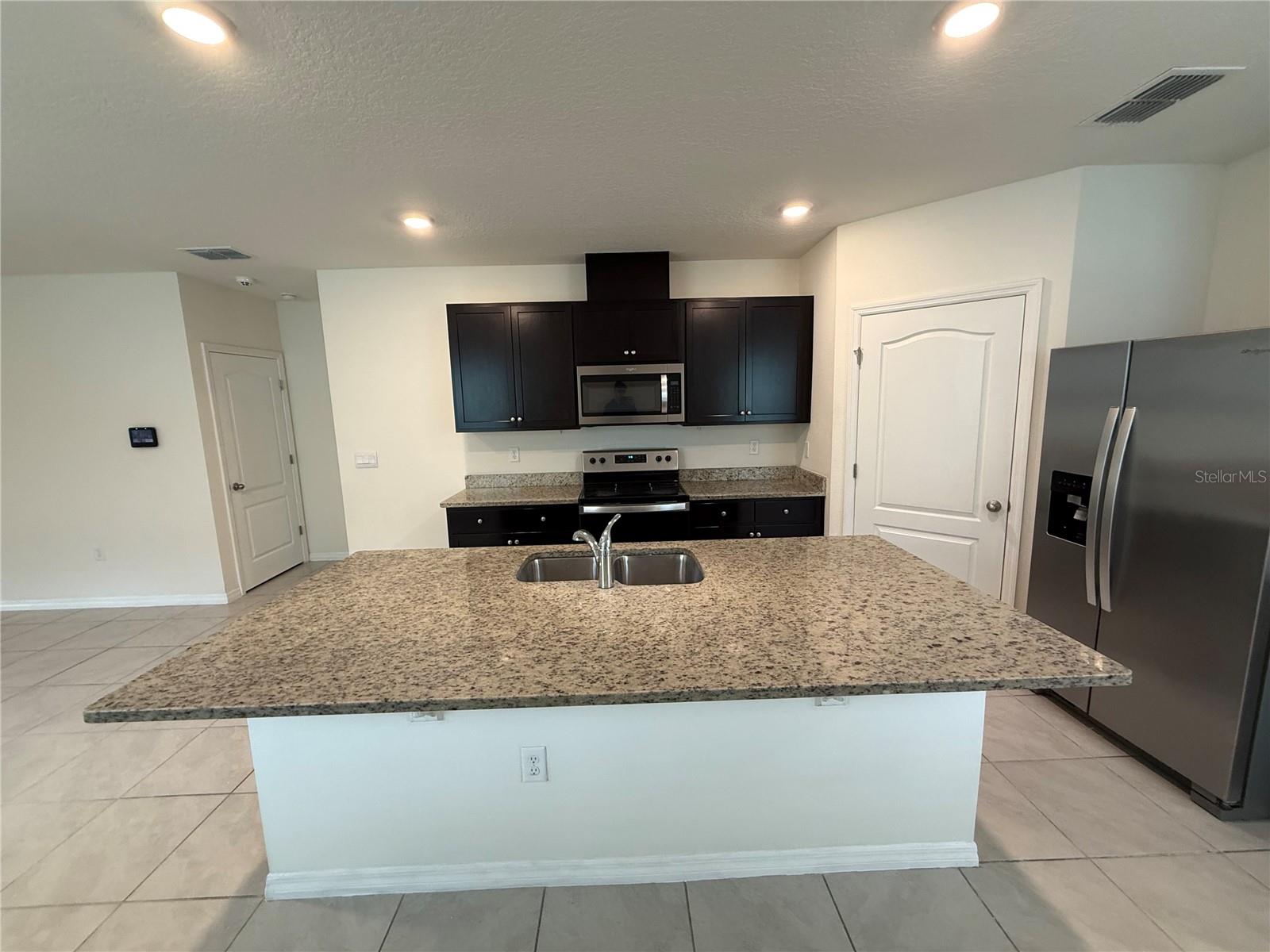 2626 ANGEL FALLS DR, DAVENPORT, FL, 33837