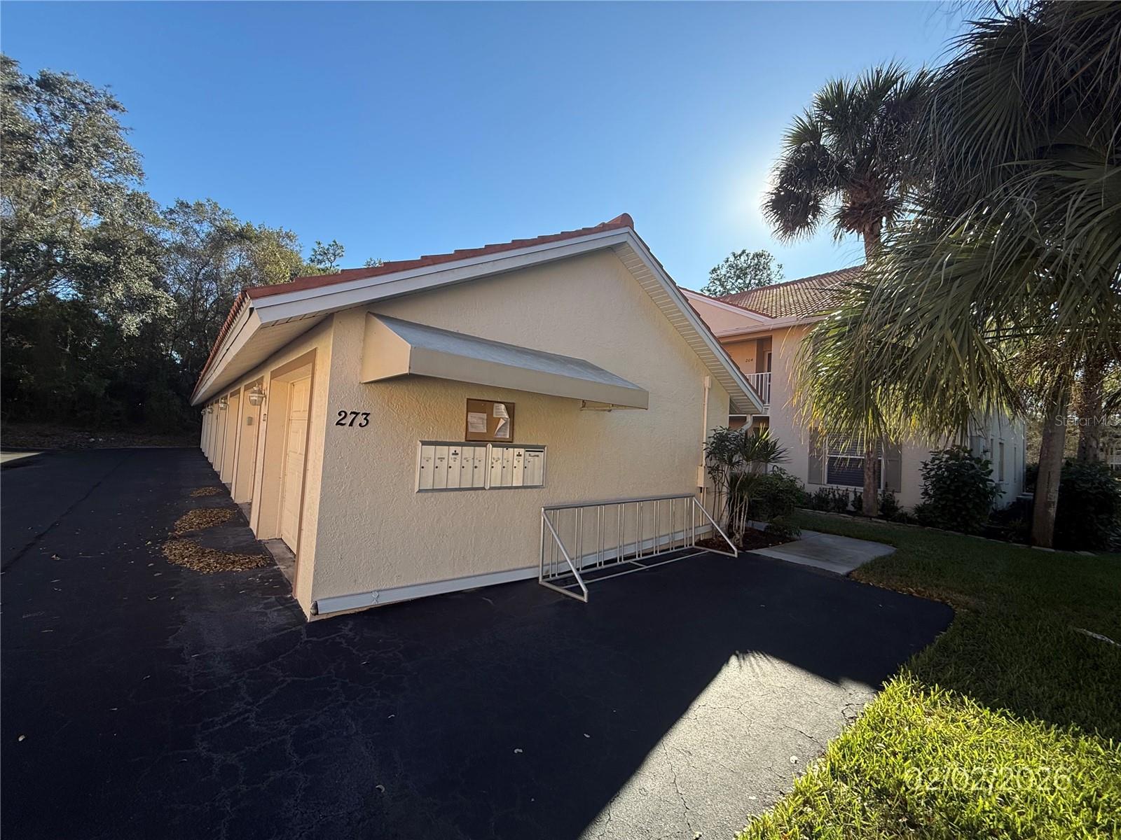 273 ROBIN HOOD CIR #9, NAPLES, FL, 34104